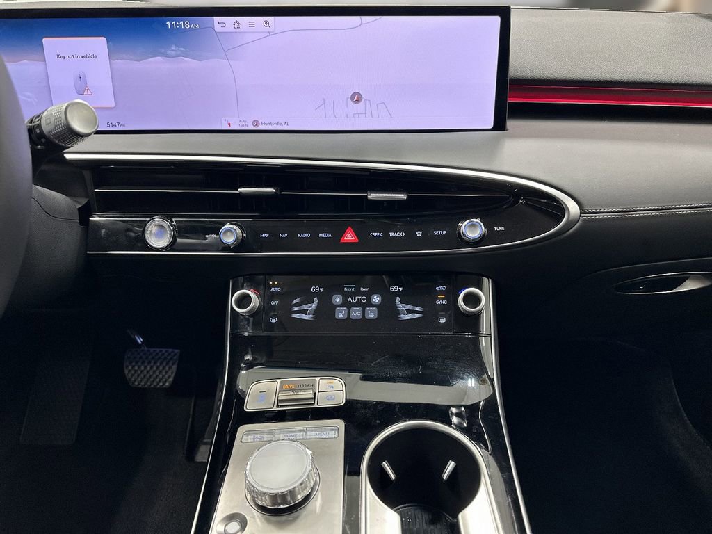 Certified 2026 Genesis GV70 2.5T image 9