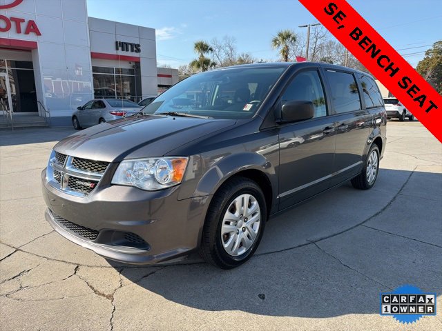 Used 2018 Dodge Grand Caravan SE w/ UConnect Hands-Free Group