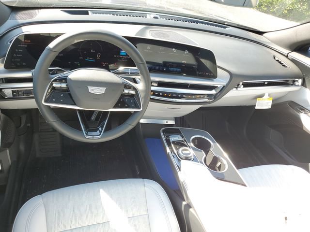 New 2025 Cadillac Lyriq Sport w/ LPO, Floor Liner Package image 9