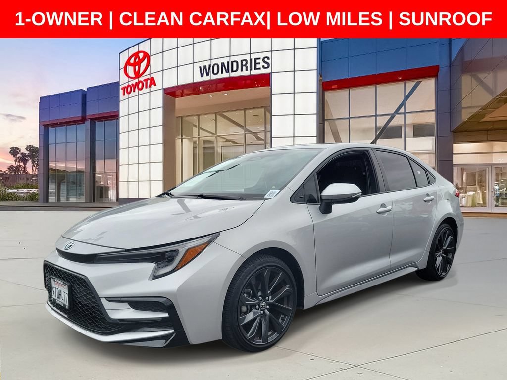 Used 2025 Toyota Corolla SE w/ SE Premium Package FWD image 2