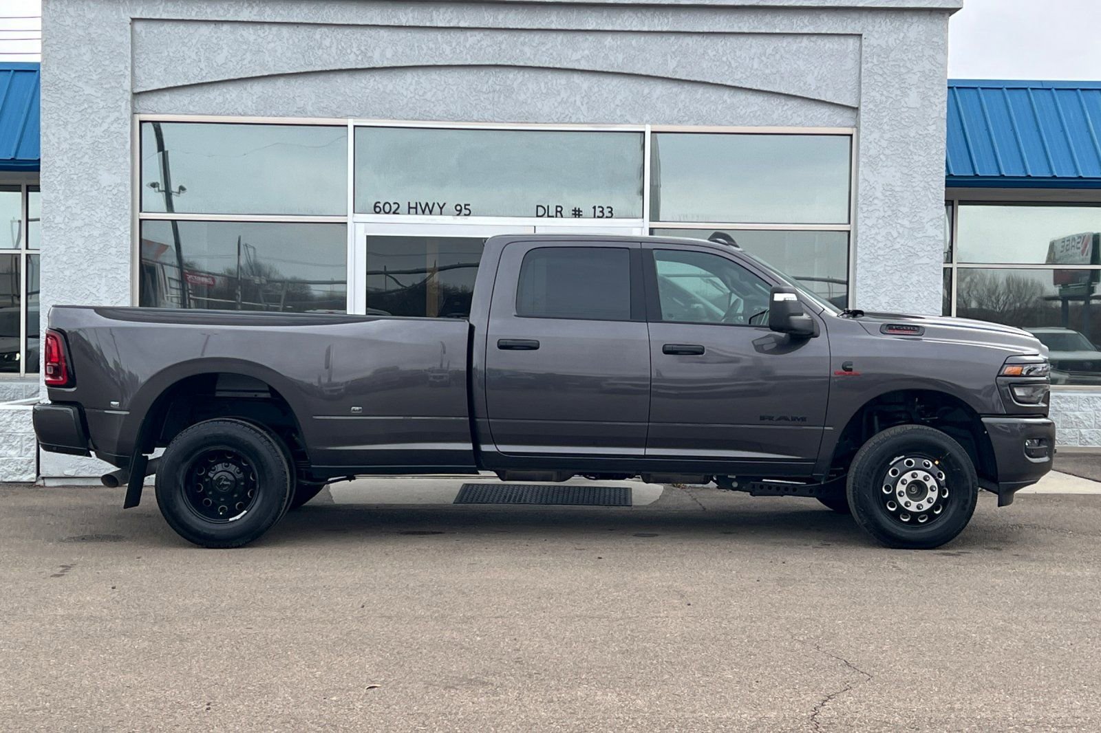 New 2026 RAM 3500 Big Horn AWD/4WD image 4