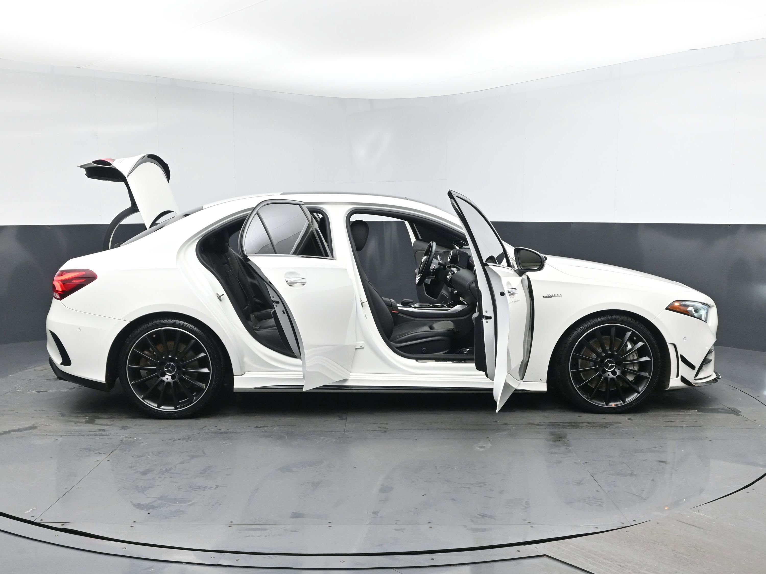 Used 2021 Mercedes-Benz A 35 AMG 4MATIC image 29