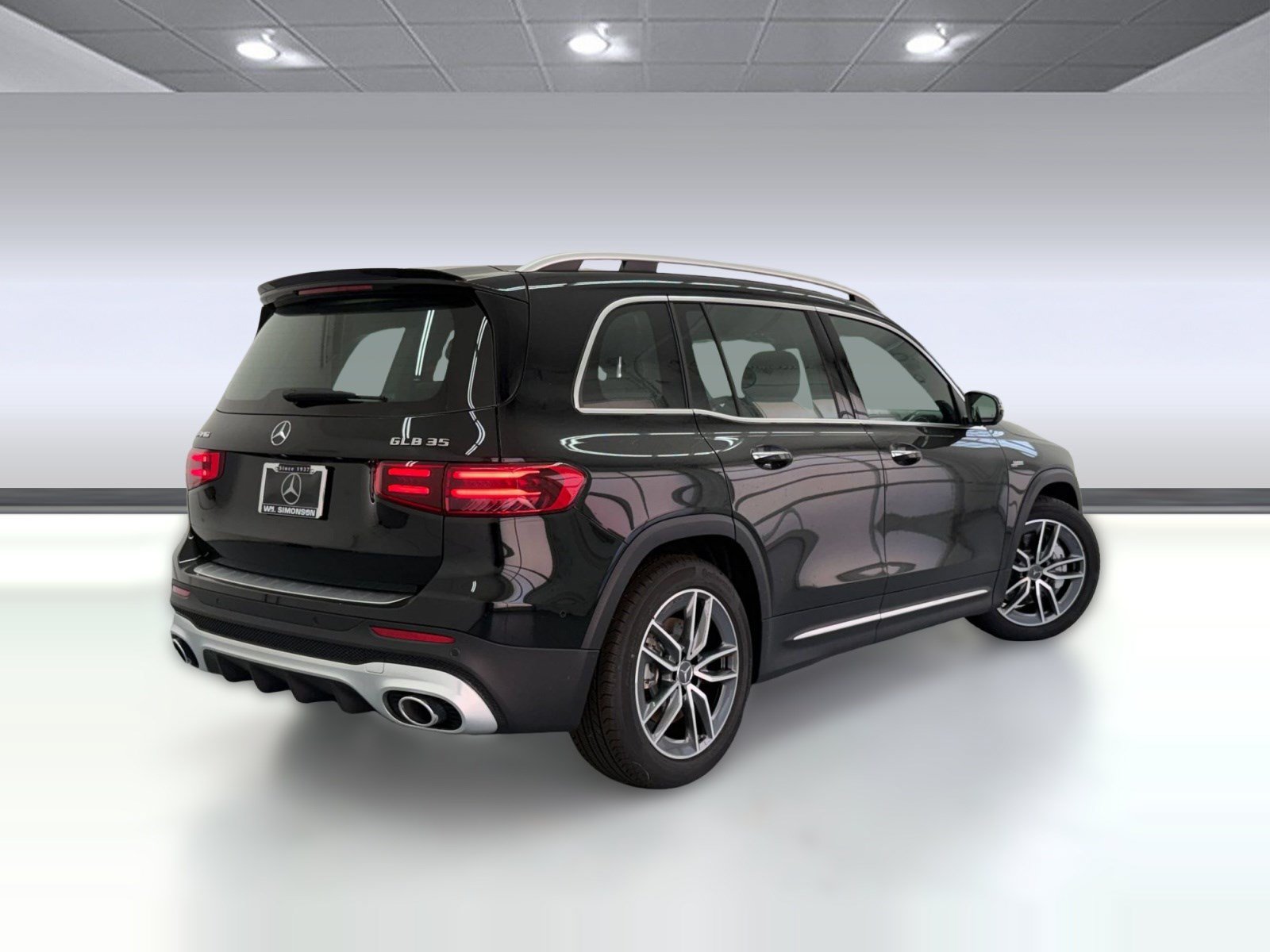 New 2026 Mercedes-Benz GLB 35 AMG 4MATIC image 8