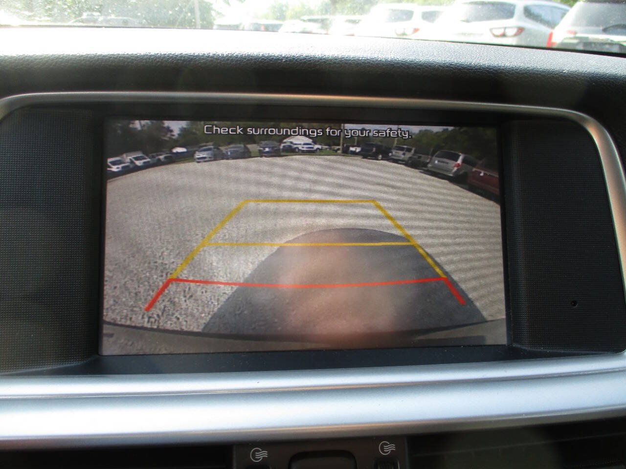 Used 2020 Kia Optima LX FWD image 9