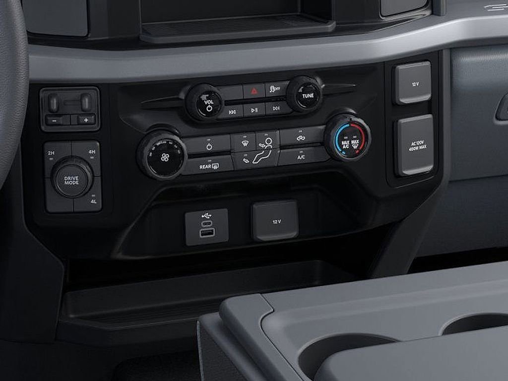 New 2026 Ford F450 XLT image 15
