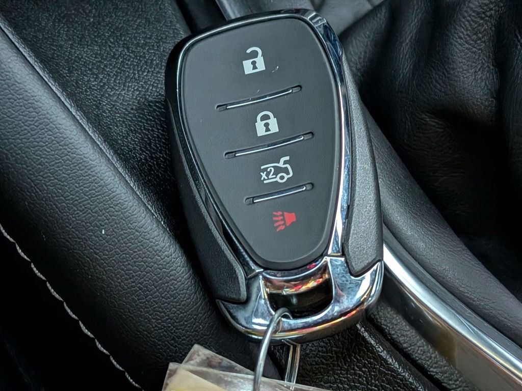 Used 2020 Chevrolet Camaro SS image 33