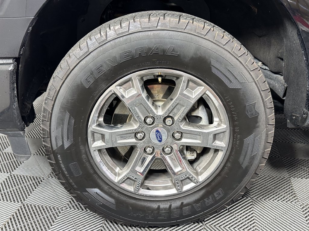 Used 2022 Ford F150 Lariat w/ Equipment Group 502A High AWD/4WD image 11