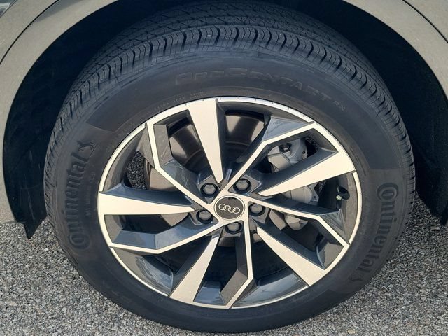 Certified 2023 Audi Q5 2.0T Premium Plus w/ Premium Plus Package AWD/4WD image 9