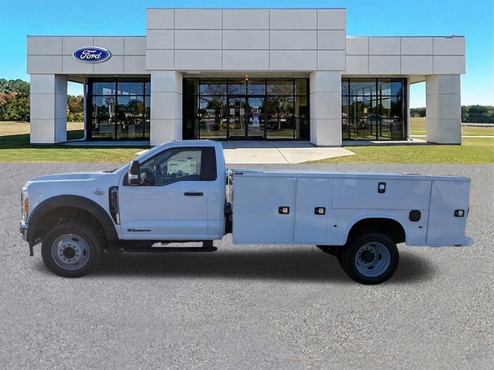 New 2025 Ford F450 XL w/ XL Chrome Package image 7