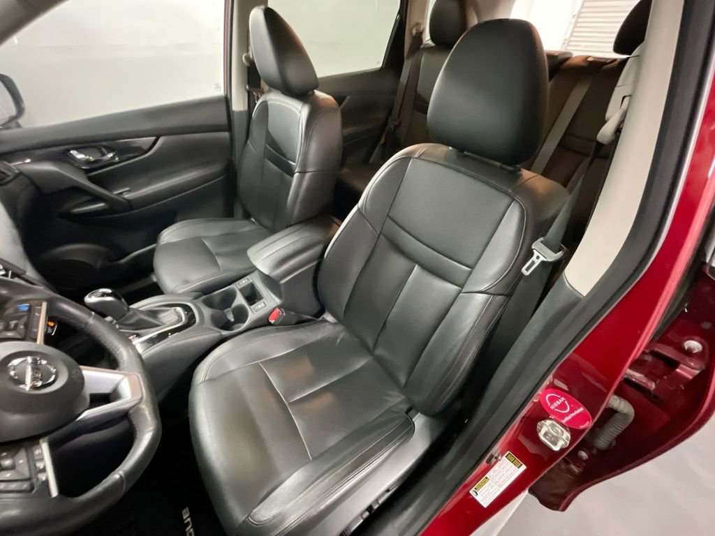 Used 2019 Nissan Rogue SL w/ Premium Package image 20