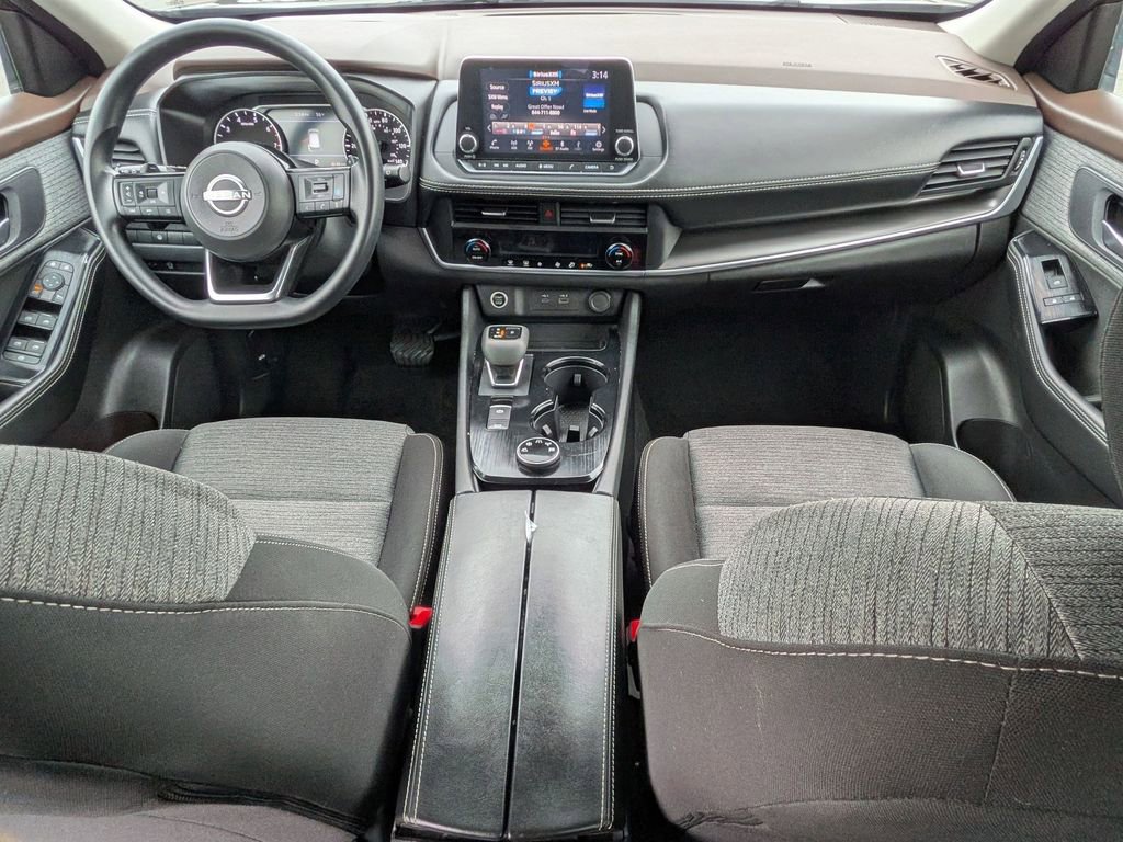 Used 2023 Nissan Rogue SV image 17