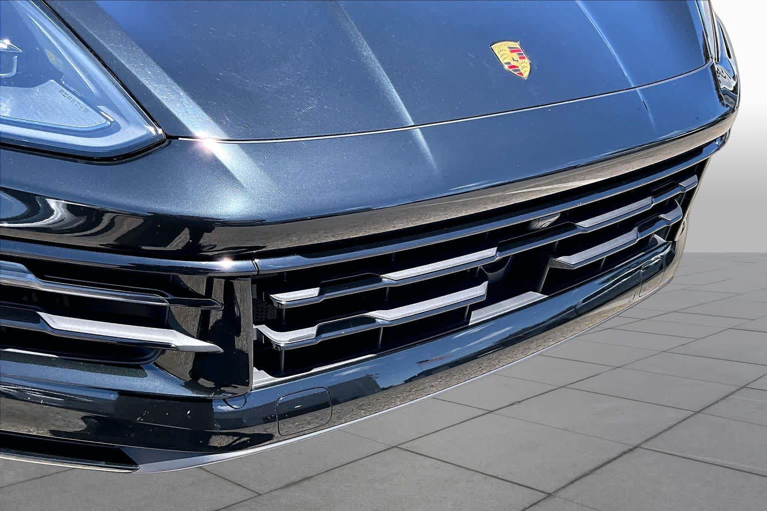 Used 2024 Porsche Cayenne AWD/4WD image 29