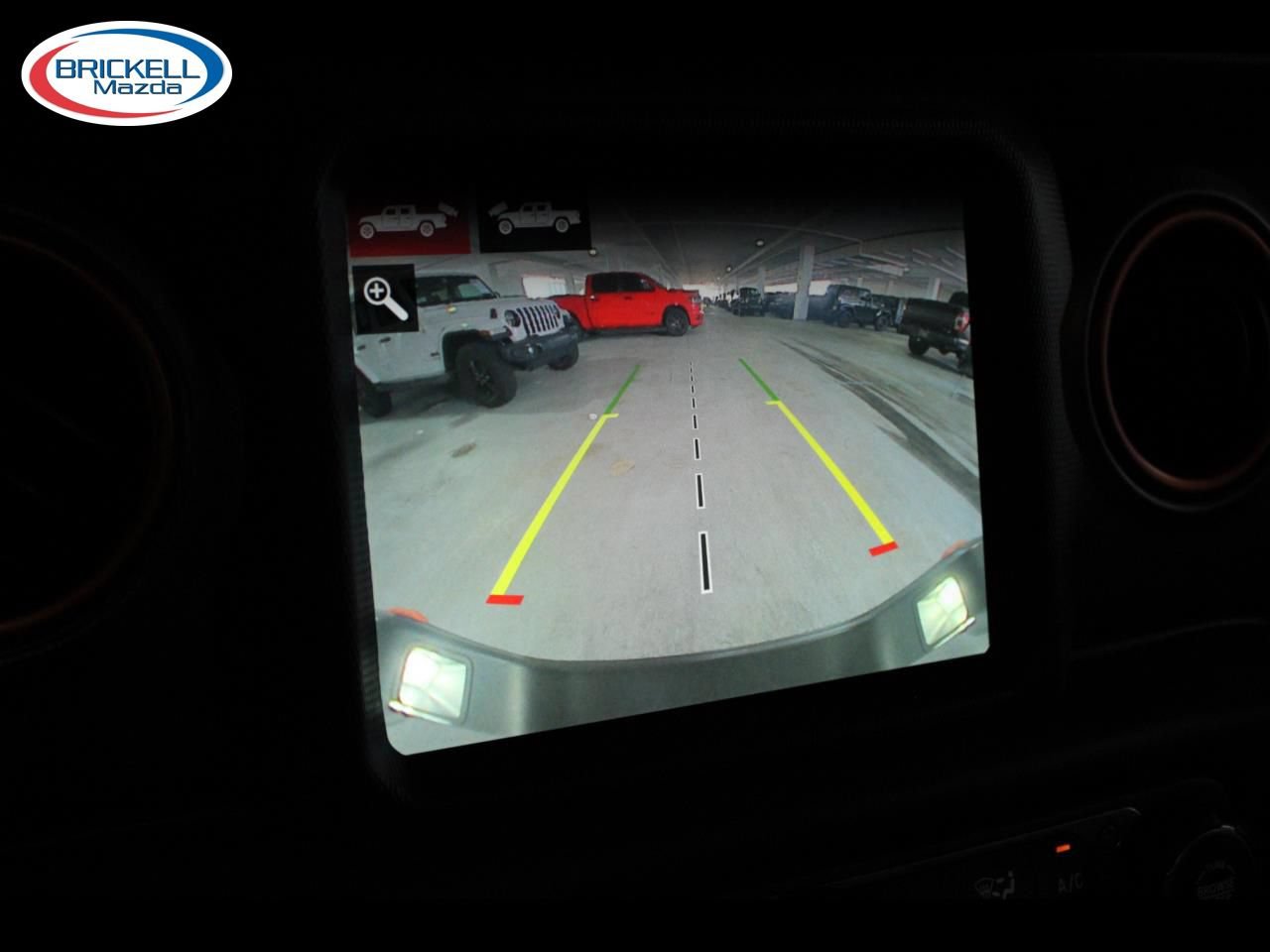 Used 2021 Jeep Gladiator Mojave AWD/4WD image 32