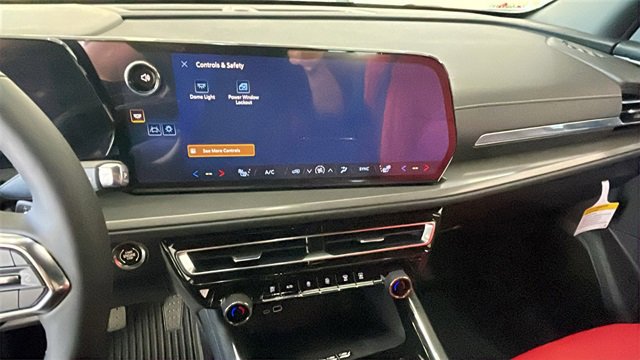 New 2026 Chevrolet Traverse LT w/ LPO, Floor Liner Package image 12