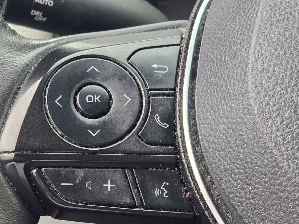 Certified 2022 Toyota RAV4 XLE w/ XLE Grade Weather Package AWD/4WD image 24