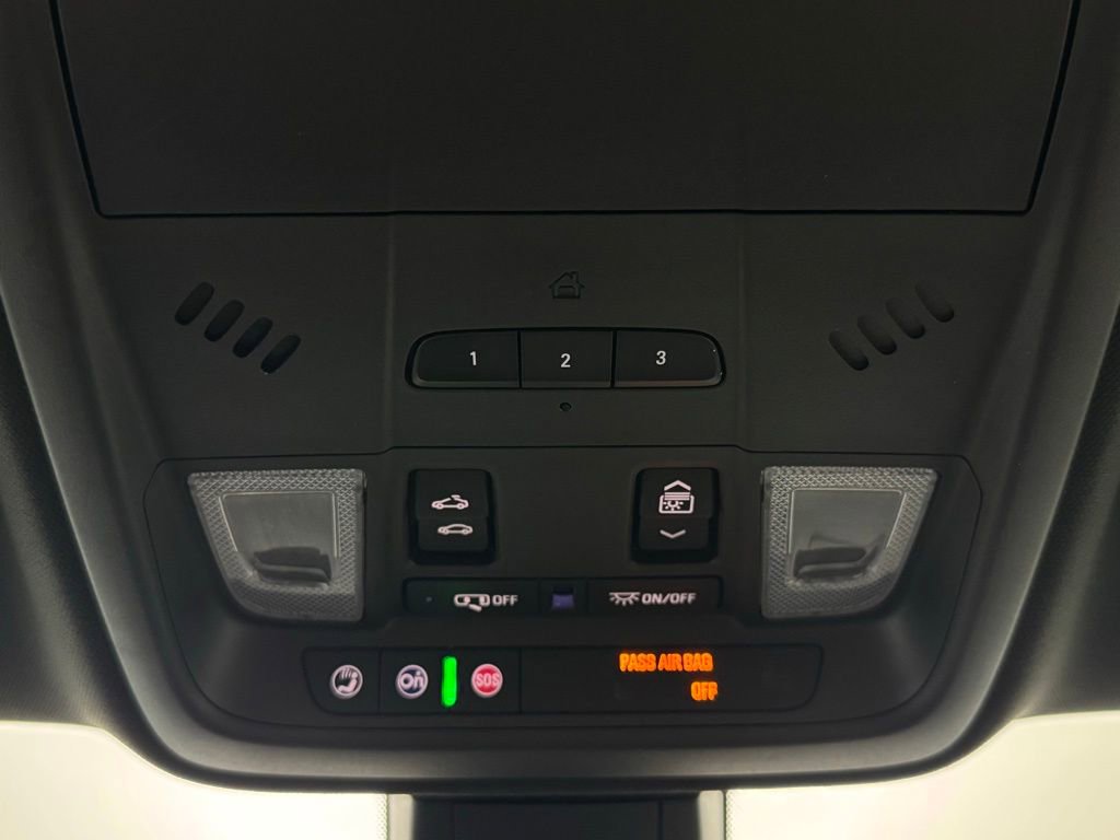 Used 2018 Cadillac XT5 Luxury w/ Driver Awareness Package image 24