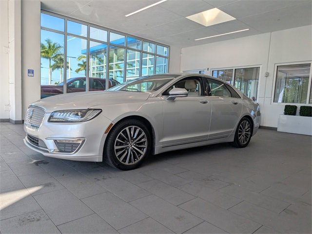 Used 2019 Lincoln MKZ Premiere image 3