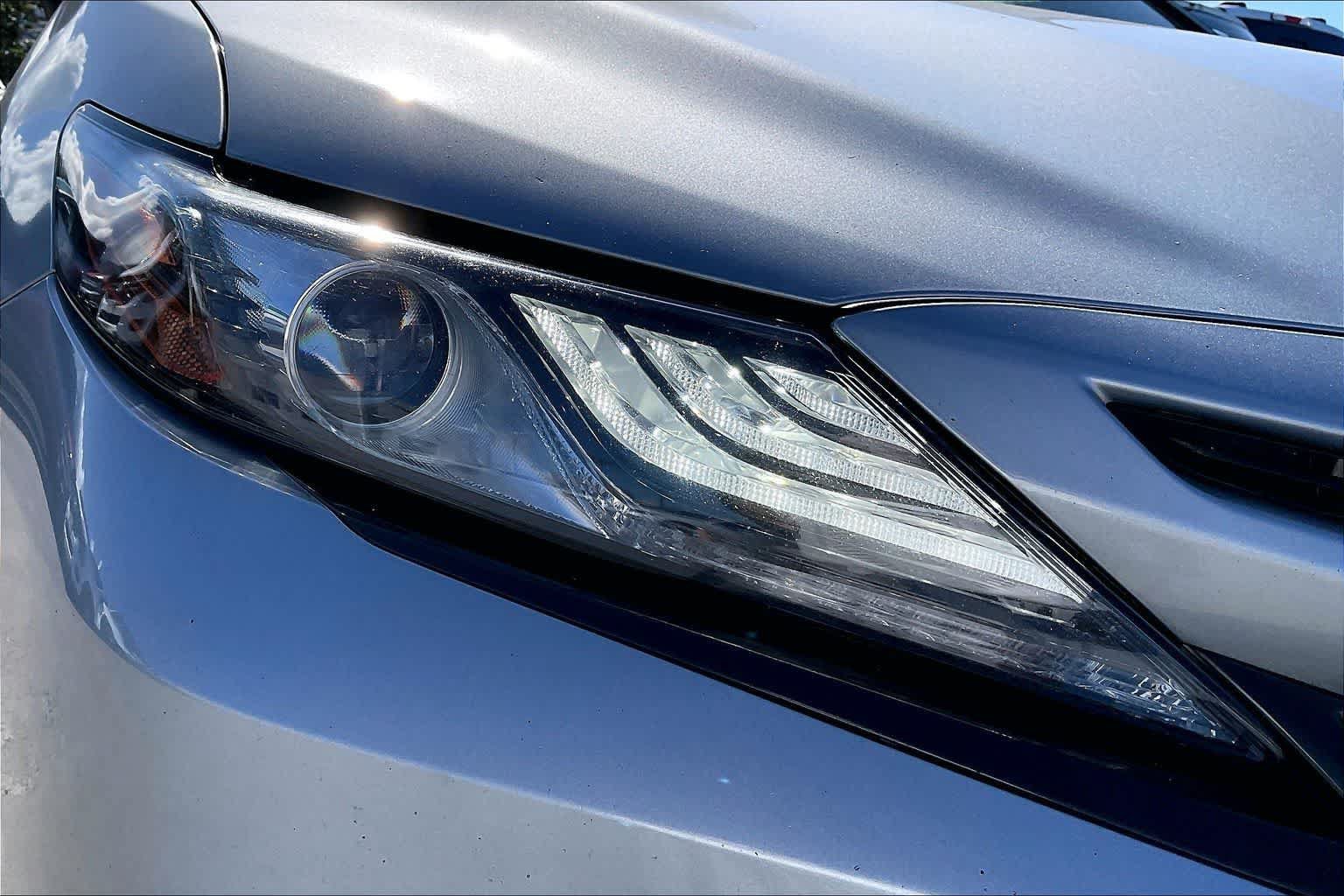 Used 2021 Toyota Camry XSE FWD image 31