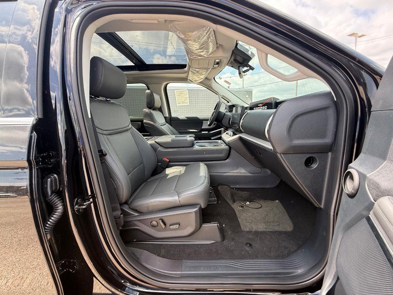 New 2026 Ford Expedition Active AWD/4WD image 13