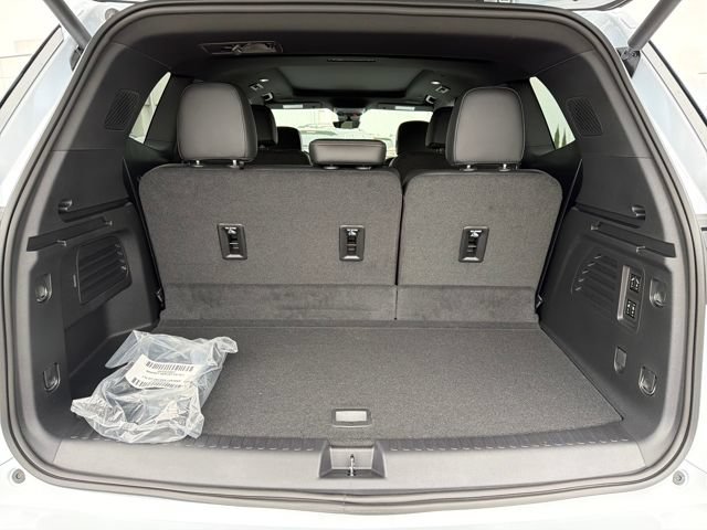 New 2026 Buick Enclave Avenir w/ Super Cruise Package FWD image 28