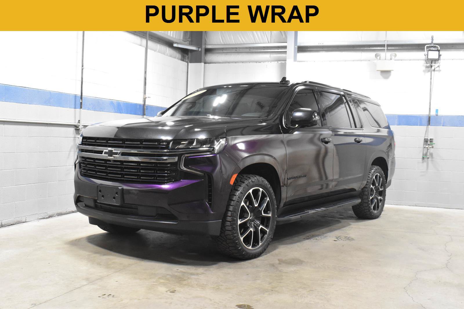 Used 2022 Chevrolet Suburban RST w/ Luxury Package AWD/4WD image 5