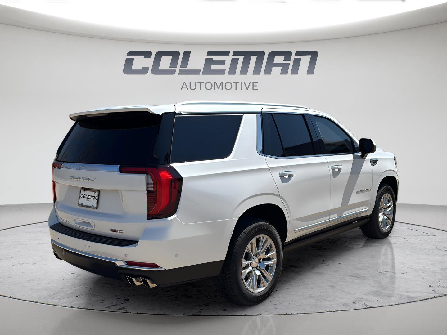 Used 2025 GMC Yukon Denali w/ Sun & Power Step Package image 5