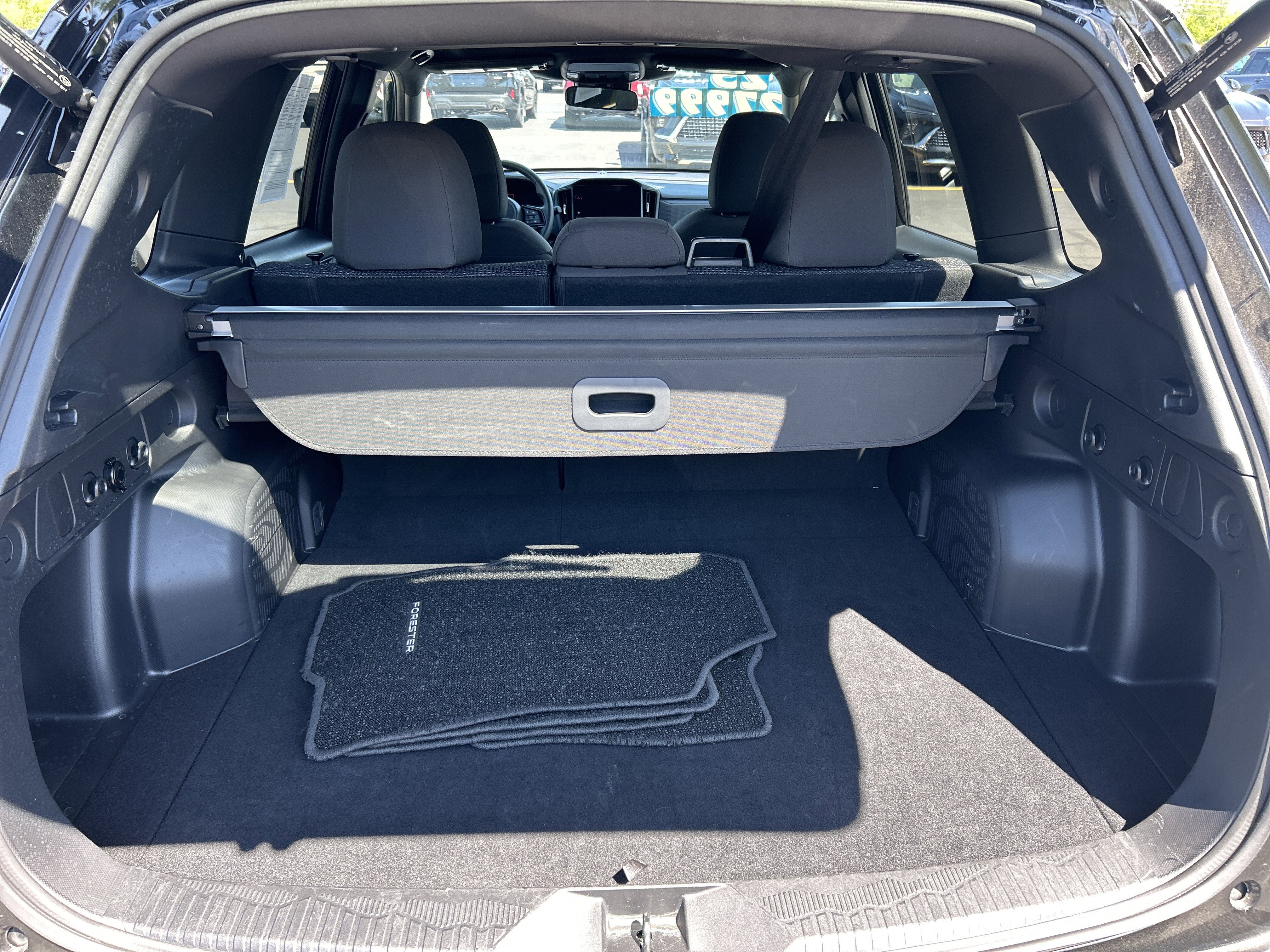 Used 2025 Subaru Forester Premium AWD/4WD image 10