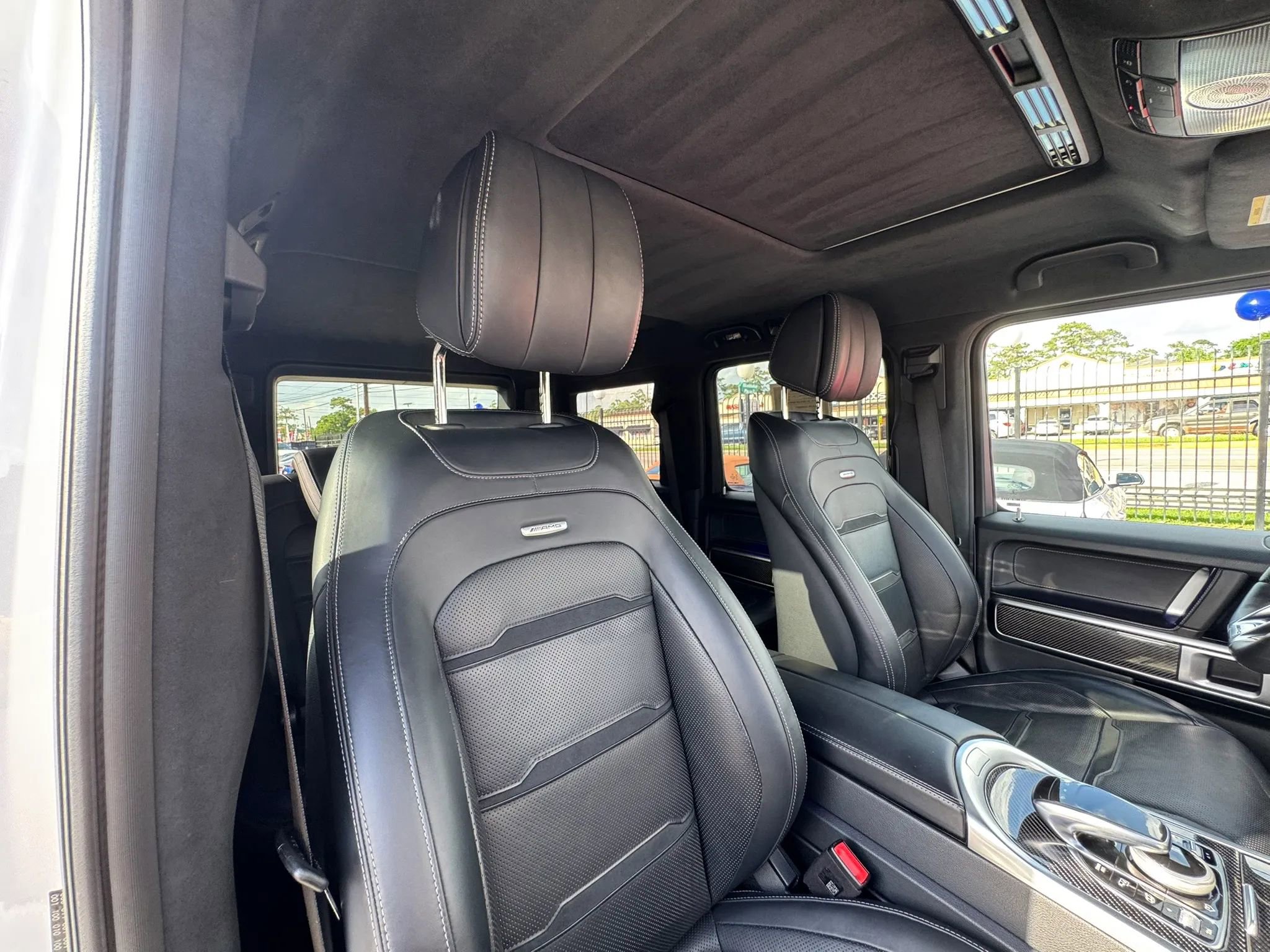 Used 2022 Mercedes-Benz G 63 AMG 4MATIC w/ Seat Comfort Package image 26