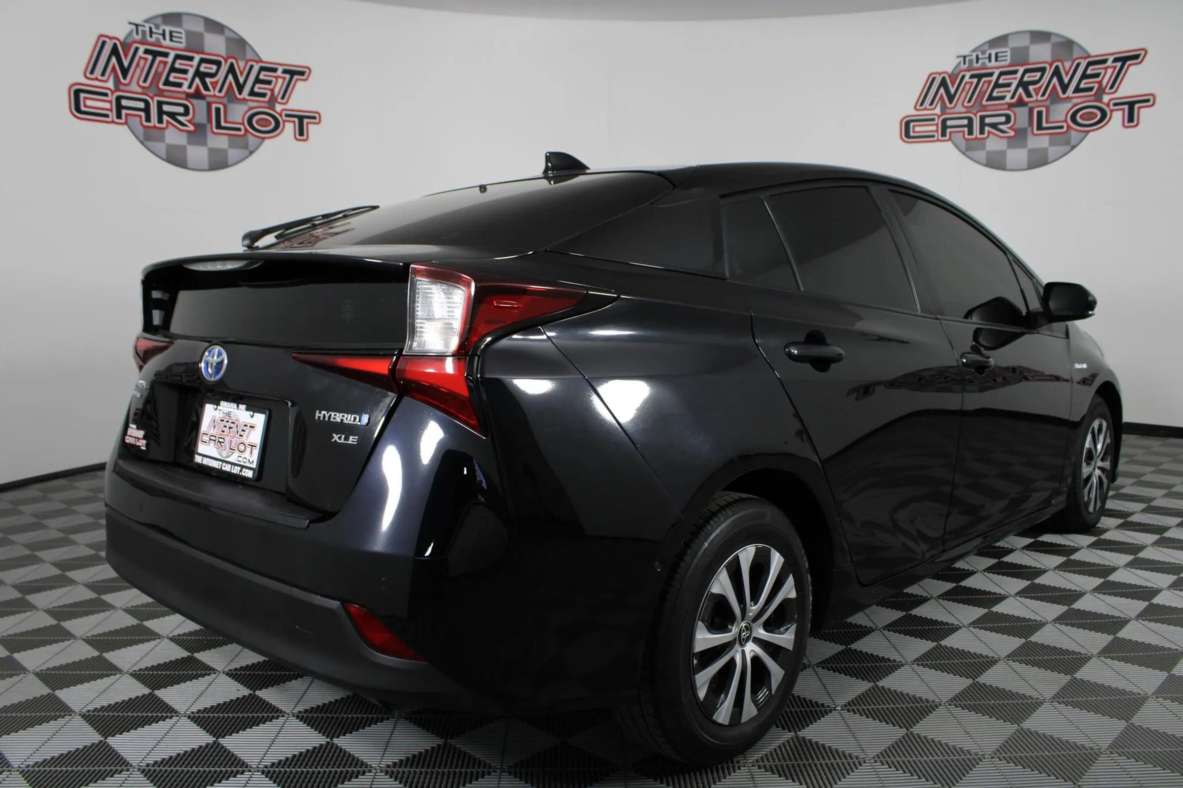 Used 2022 Toyota Prius XLE w/ Advanced Technology Package AWD/4WD image 7