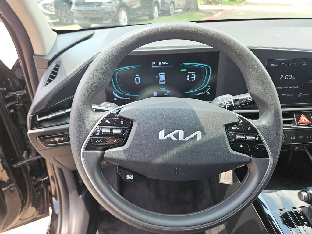 Used 2025 Kia Niro LX FWD image 18