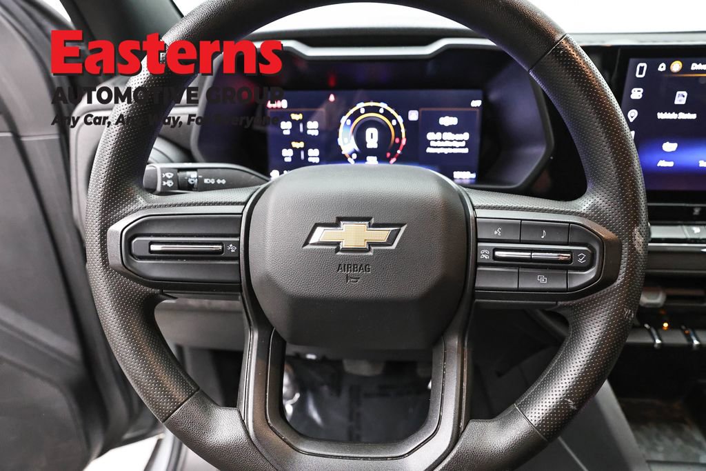 Used 2024 Chevrolet Colorado W/T image 10