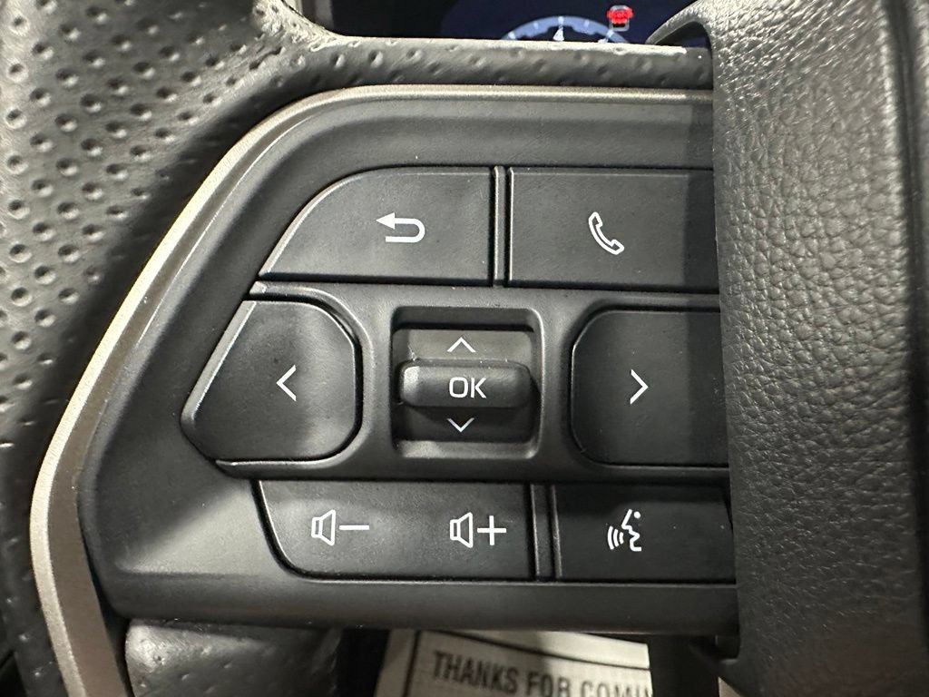 Used 2025 Toyota 4Runner Limited AWD/4WD image 19