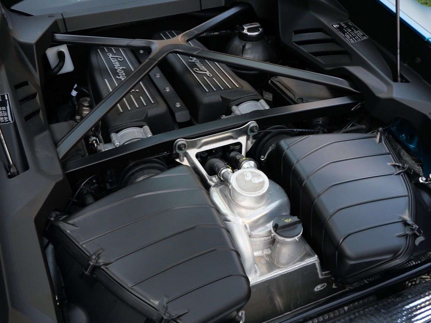 Used 2024 Lamborghini Huracan Tecnica image 17