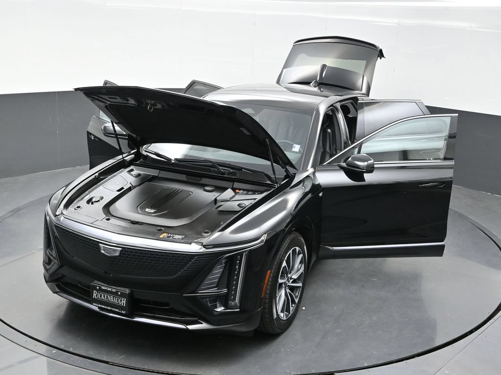 Certified 2024 Cadillac Lyriq Sport w/ LPO, Floor Liner Package AWD/4WD image 41