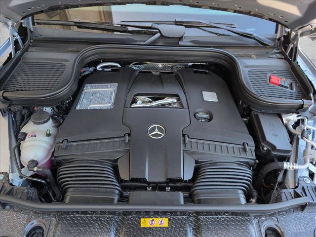 New 2026 Mercedes-Benz GLS 580 4MATIC image 17