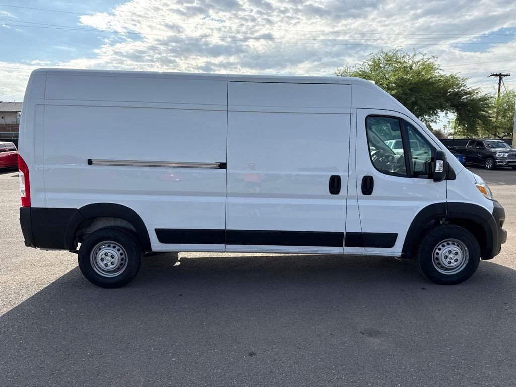 Used 2024 RAM ProMaster 2500 w/ Convenience Group FWD image 9