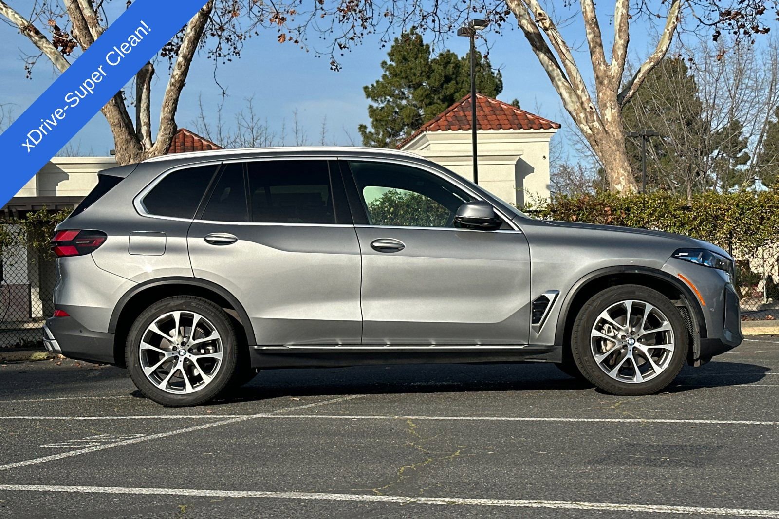 Used 2024 BMW X5 xDrive40i AWD/4WD image 3