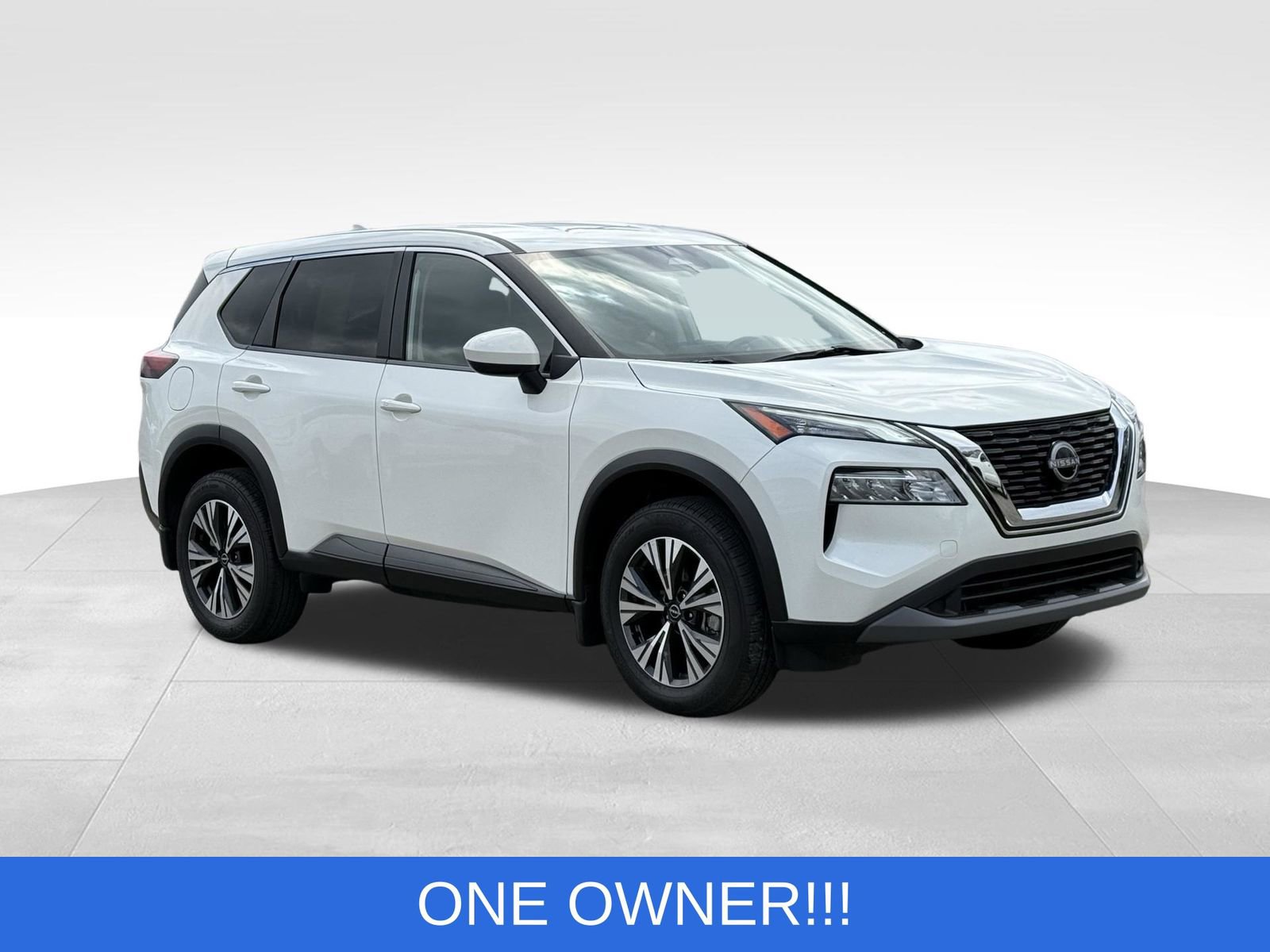 Used 2023 Nissan Rogue SV image 13