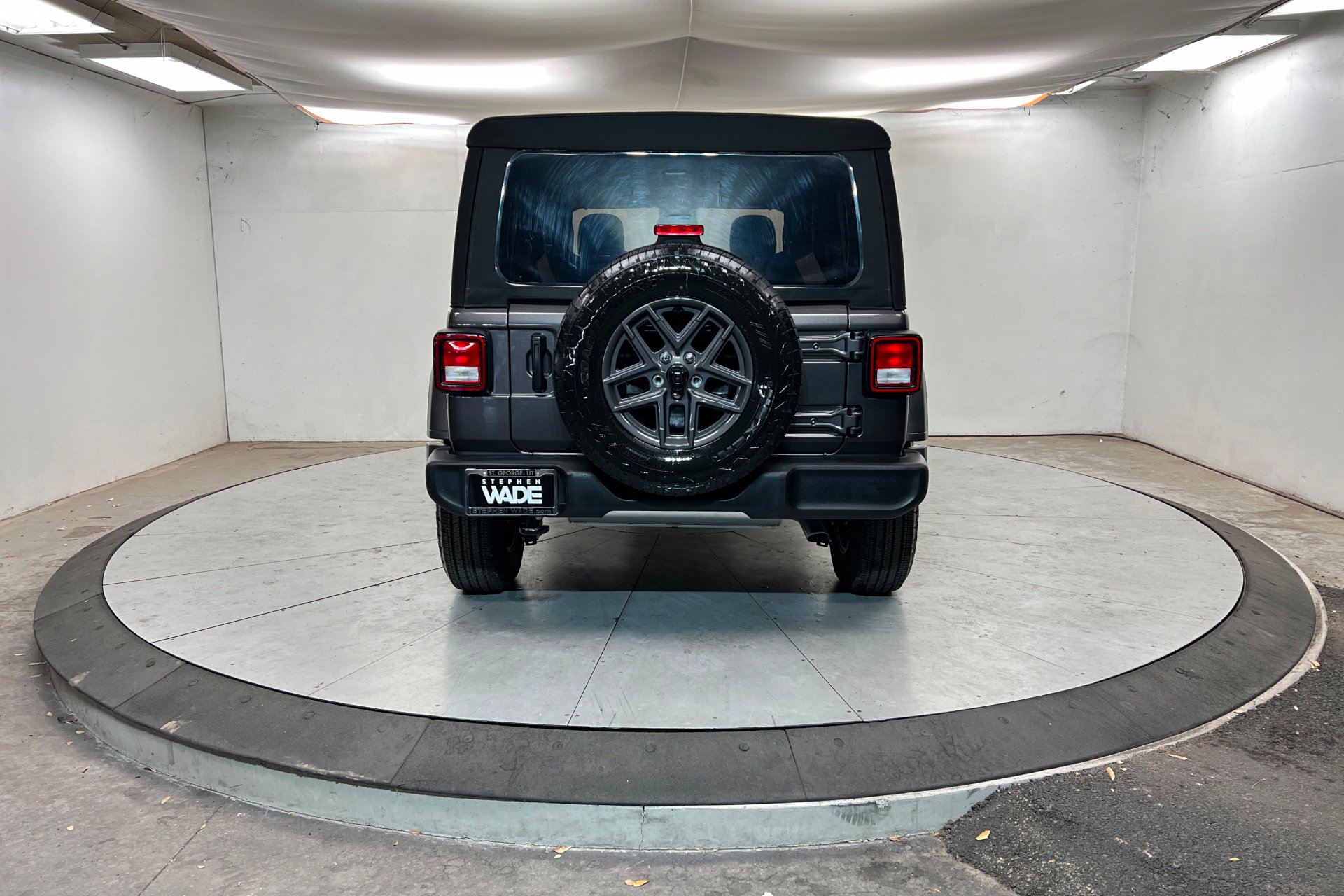 Certified 2024 Jeep Wrangler Sport S image 4