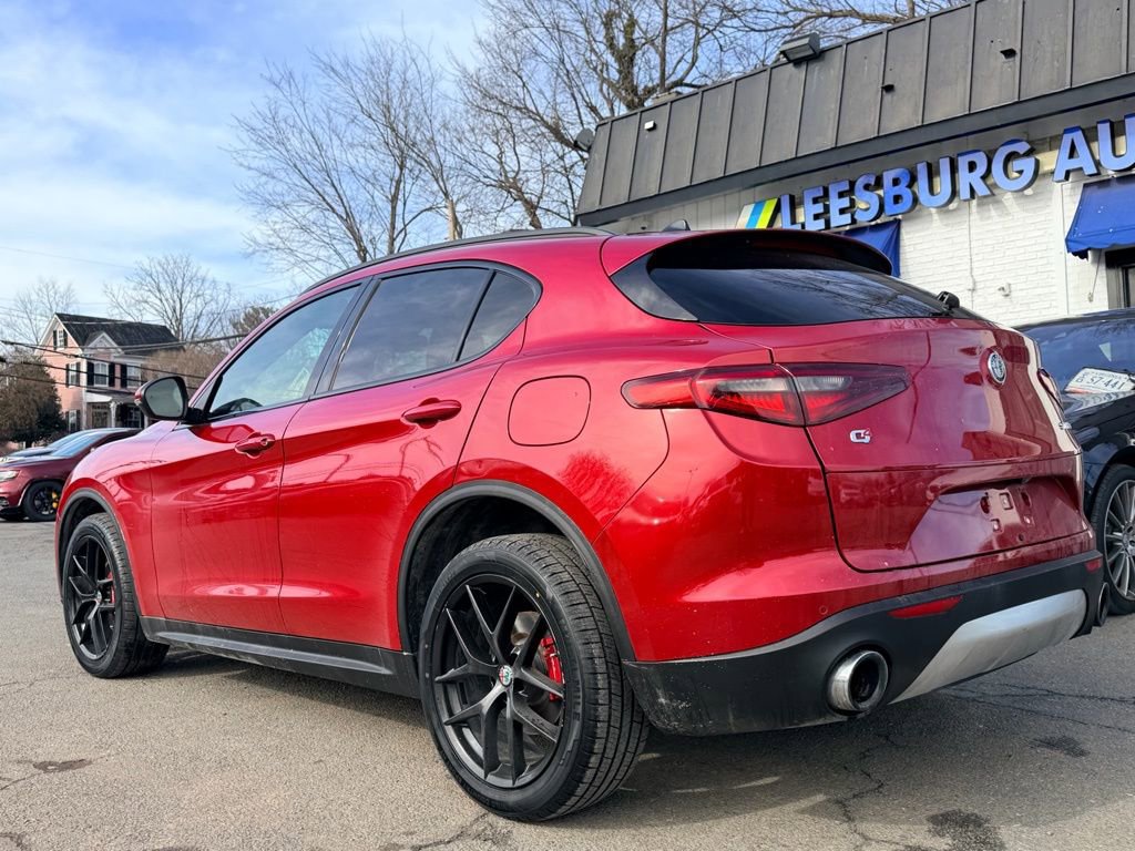 Used 2018 Alfa Romeo Stelvio Ti Sport image 2