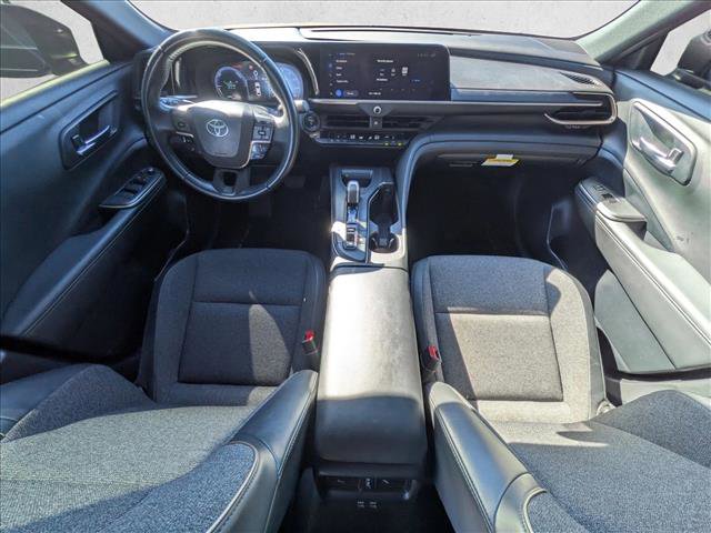 Used 2023 Toyota Crown XLE image 18