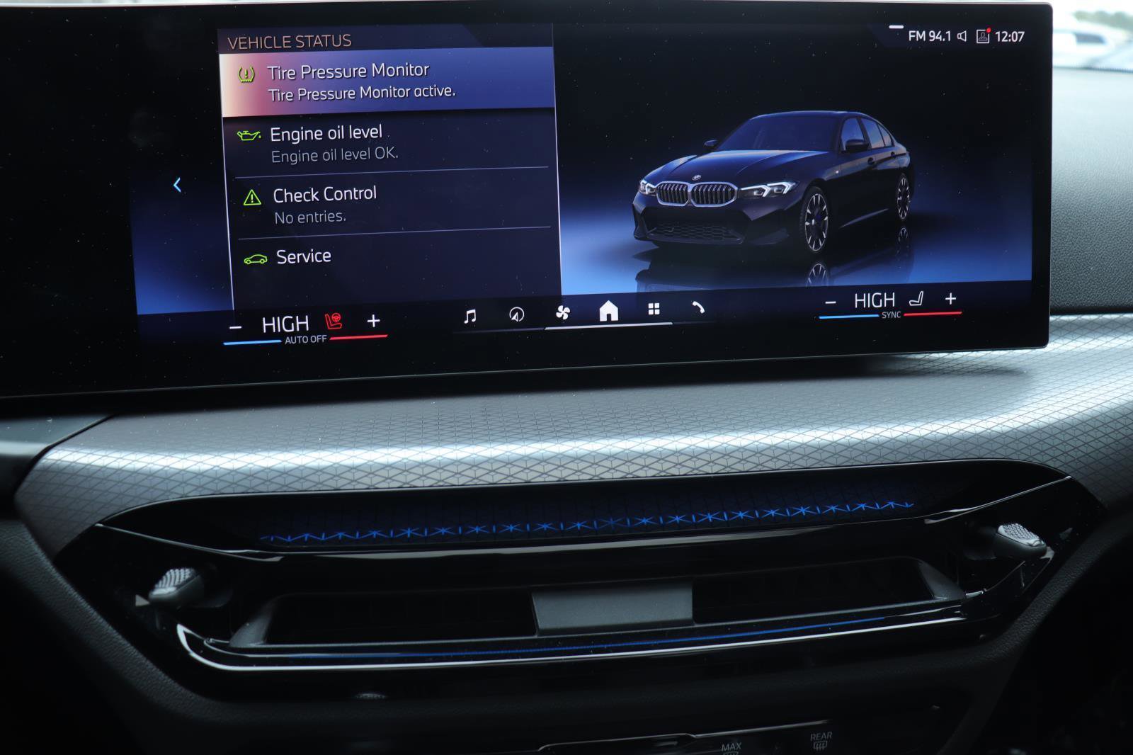 Used 2026 BMW 330i Sedan w/ M Sport Package image 34