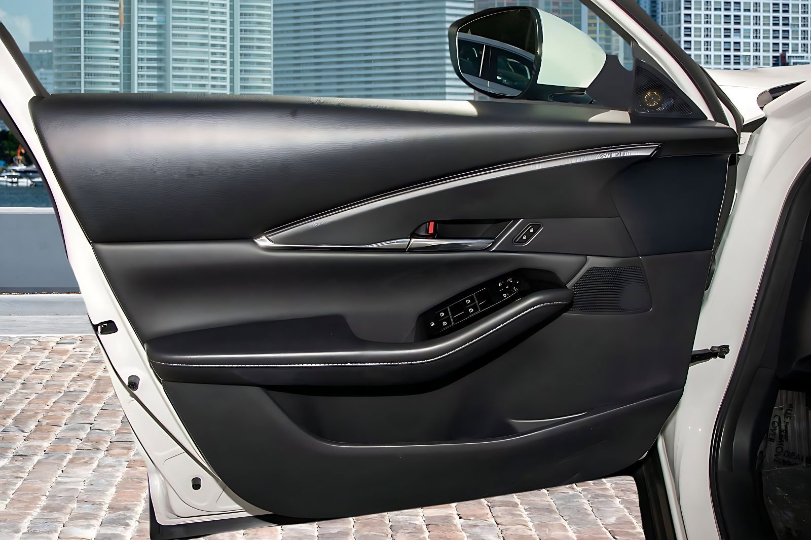 Used 2025 MAZDA CX-30 AWD 2.5 S w/ Preferred Package image 14