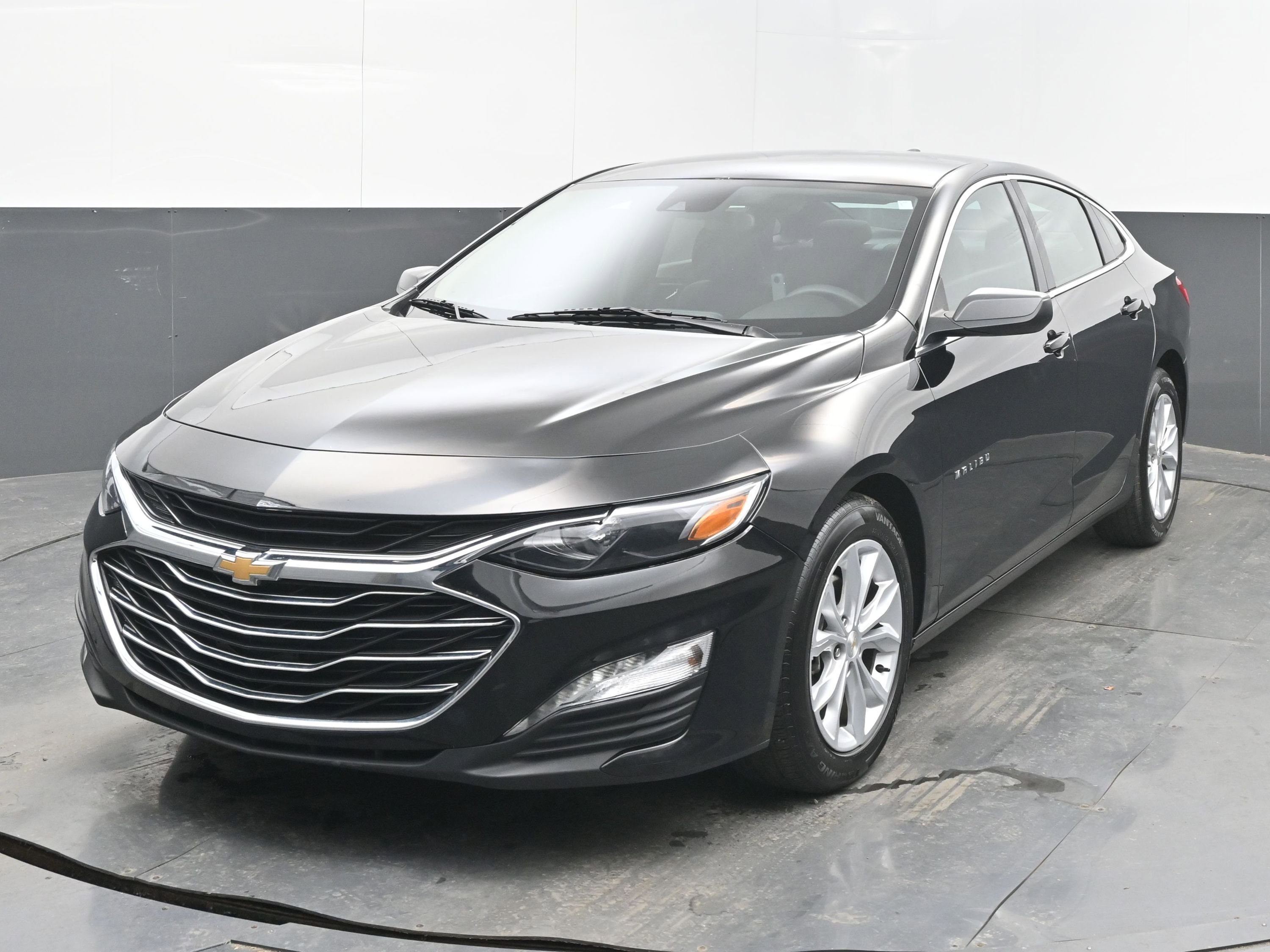 Used 2024 Chevrolet Malibu LT image 4