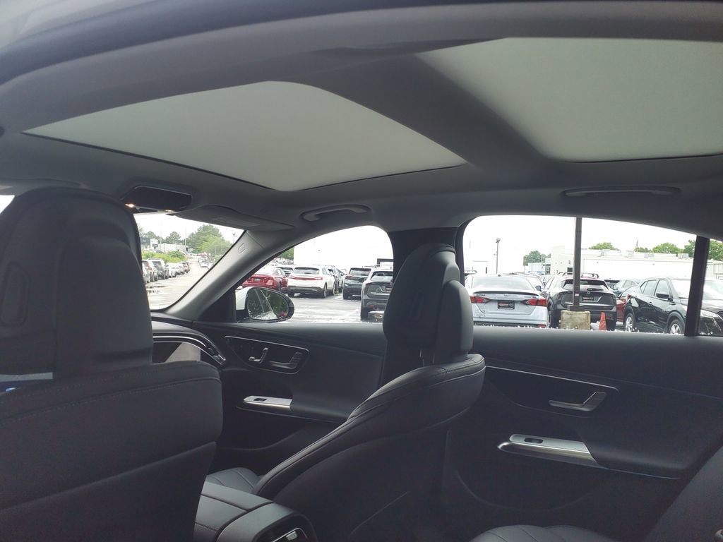 Used 2025 Mercedes-Benz E 350 Sedan image 18