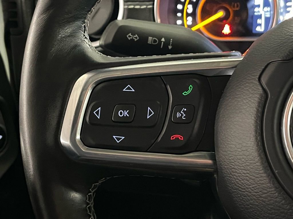 Used 2020 Jeep Wrangler Unlimited Sahara image 24