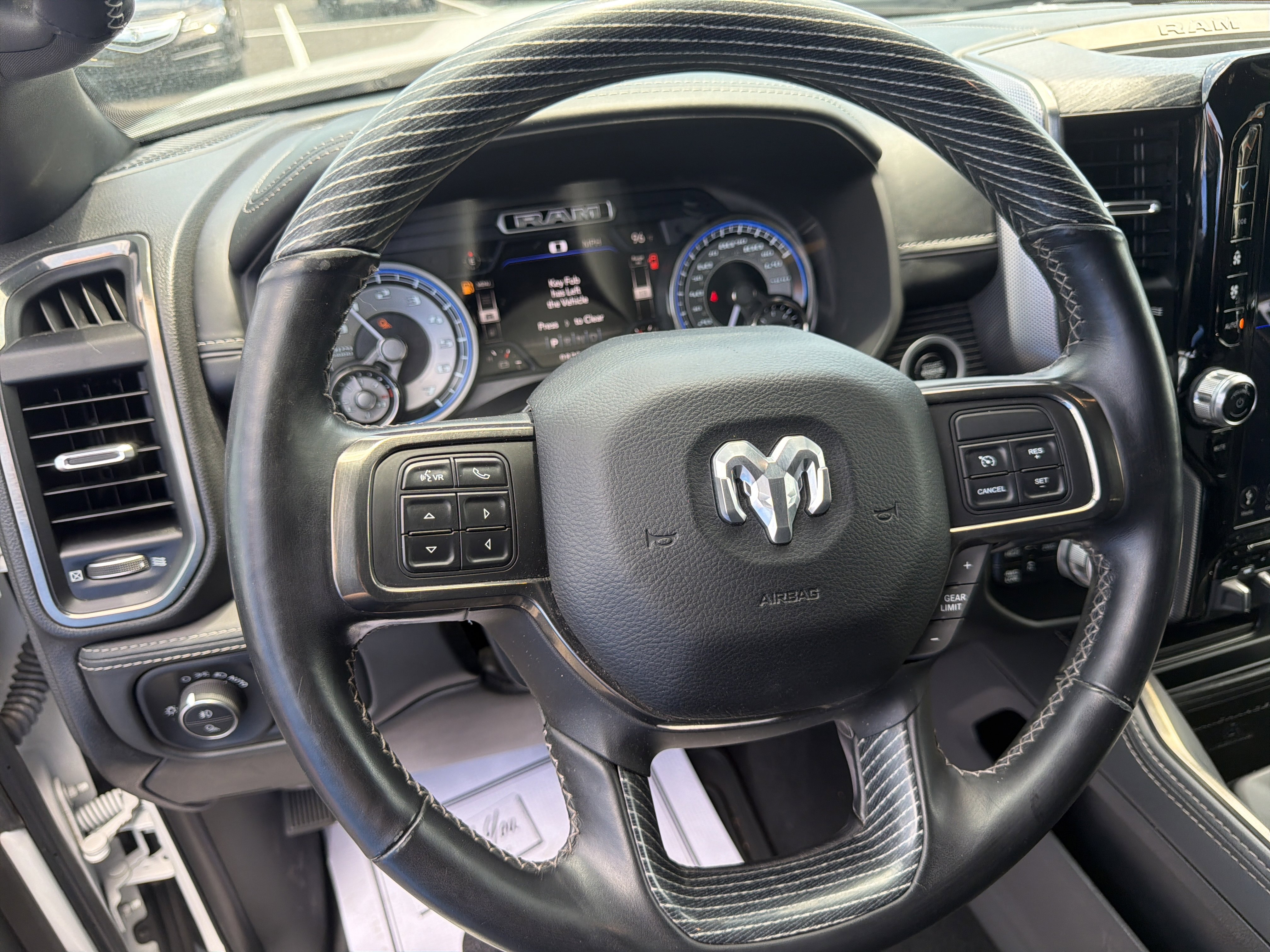 Used 2020 RAM 2500 Limited AWD/4WD image 34
