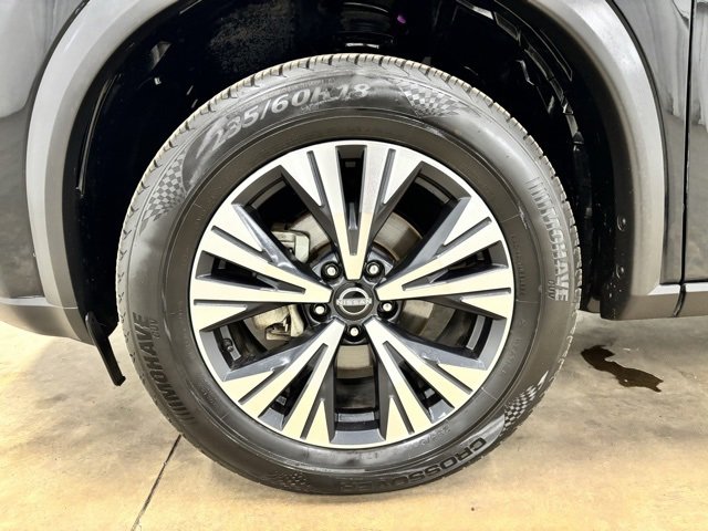 Used 2023 Nissan Rogue SV image 9