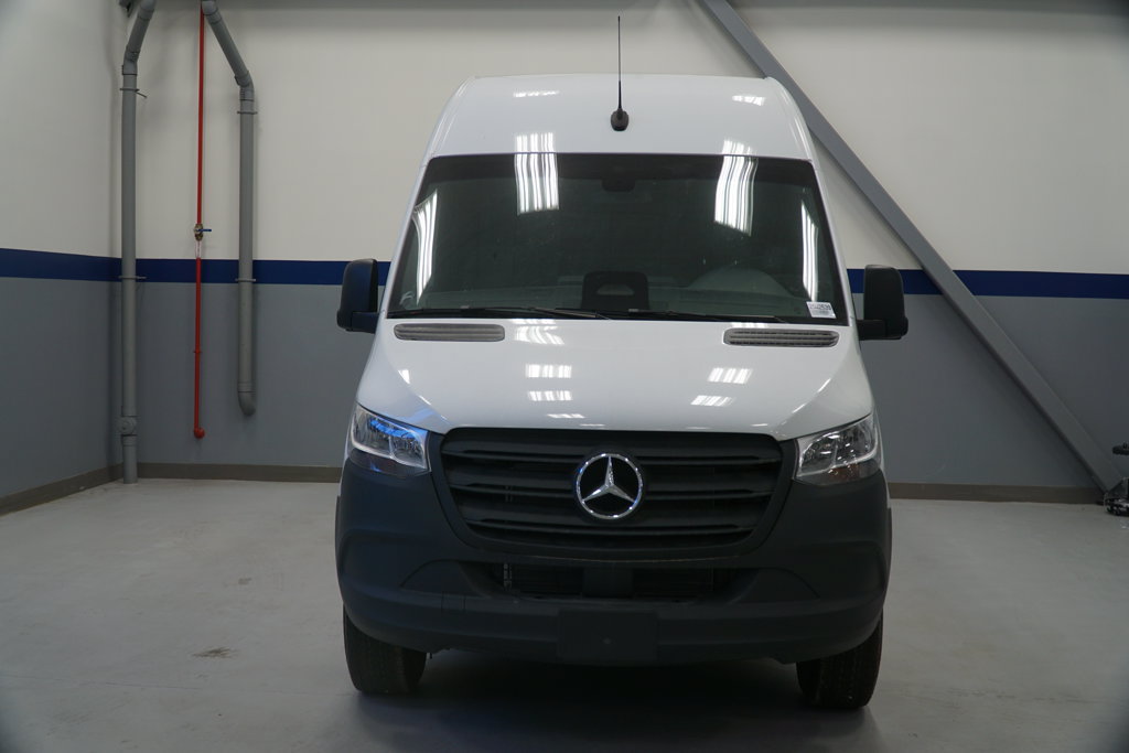 New 2025 Mercedes-Benz Sprinter 2500 image 2