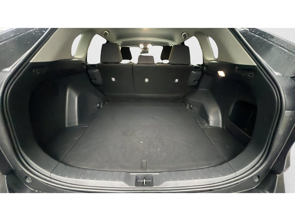 Used 2023 Toyota RAV4 LE FWD image 9